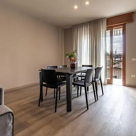 Idealhome Apartment *